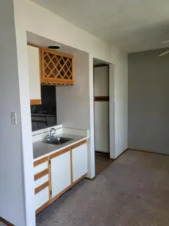 831 Country Club Drive SE APT 2F Kitchen