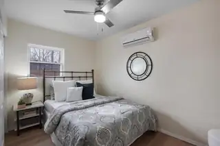 226 Kathryn Avenue SE Bedroom