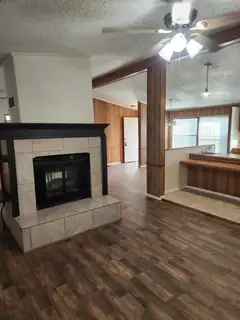 7211 Quail Hollow NE Kitchen