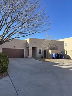 423 Phoenix Avenue NW 