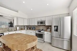 6966 Clark Hills Drive NE Kitchen