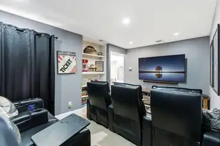 18 Tierra Monte Street NE View