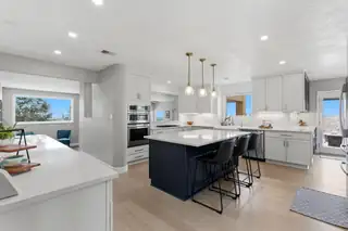 18 Tierra Monte Street NE Kitchen