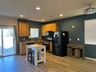 2631 Violeta Circle SE 