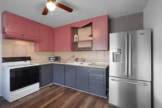 402 Perizzite Avenue Kitchen