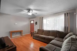 402 Perizzite Avenue Living Room