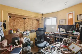 2335 Contreras Place NW Home Office