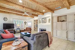 2916 Calle De Alamo NW Living Room