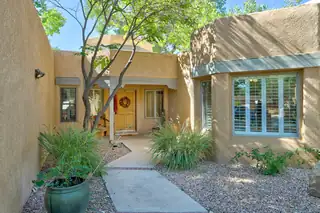 2916 Calle De Alamo NW, Albuquerque