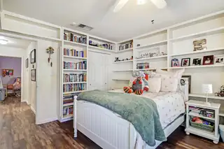 2916 Calle De Alamo NW Bedroom