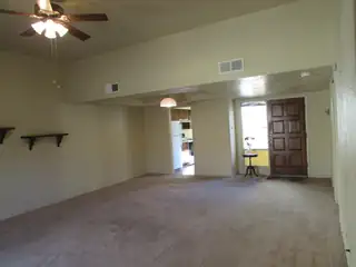 34 Casa Hermosa Drive NE Living Room