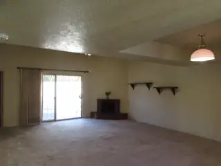 34 Casa Hermosa Drive NE Living Room