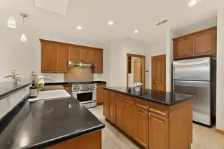 8223 Grape Arbor Court NE Kitchen