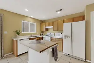 10924 Jicama Way SE Kitchen