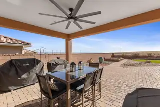 9116 Vista Bosquejo Road NW Patio