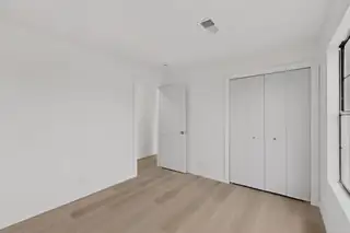 300 4th Avenue NE Bedroom