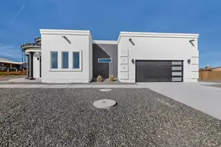 1401 Villa Place SE Exterior Front