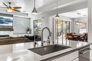 1963 Castle Peak Loop NE Kitchen