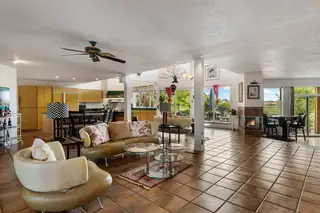 5001 JUSTIN Drive NW Living Room