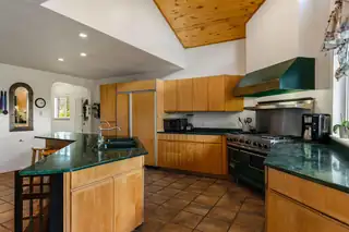 5001 JUSTIN Drive NW Kitchen