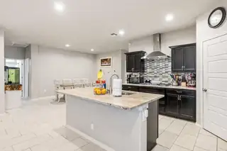 1922 Tesoro Loop NW Kitchen