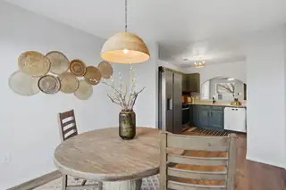 2910 Quail Pointe Drive NW Kitchen