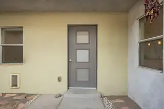 216 Aliso Drive SE Exterior Front