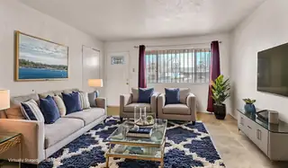 4608 Glendale Place NW Living Room