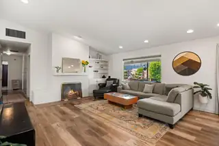 5111 Sunningdale Avenue Avenue NE Living Room