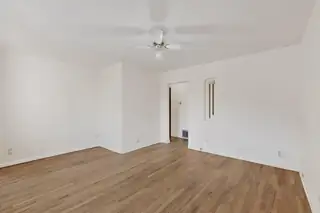 1019 5th Street NW Living Room