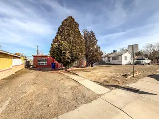 4713 Gibson Boulevard SE, Albuquerque