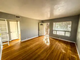 4713 Gibson Boulevard SE Living Room