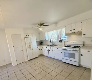 14221 Domingo Road NE Kitchen