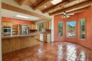 3 SECOND MESA DRIVE Kitchen