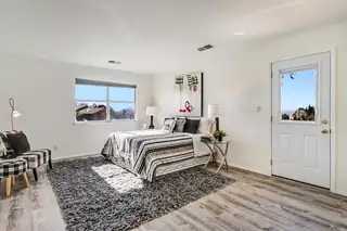 7617 Eagle Rock Avenue NE Bedroom