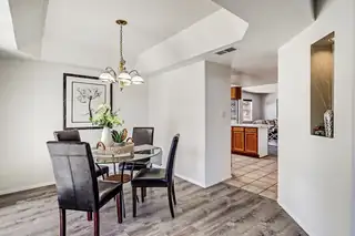 7617 Eagle Rock Avenue NE Dining Room