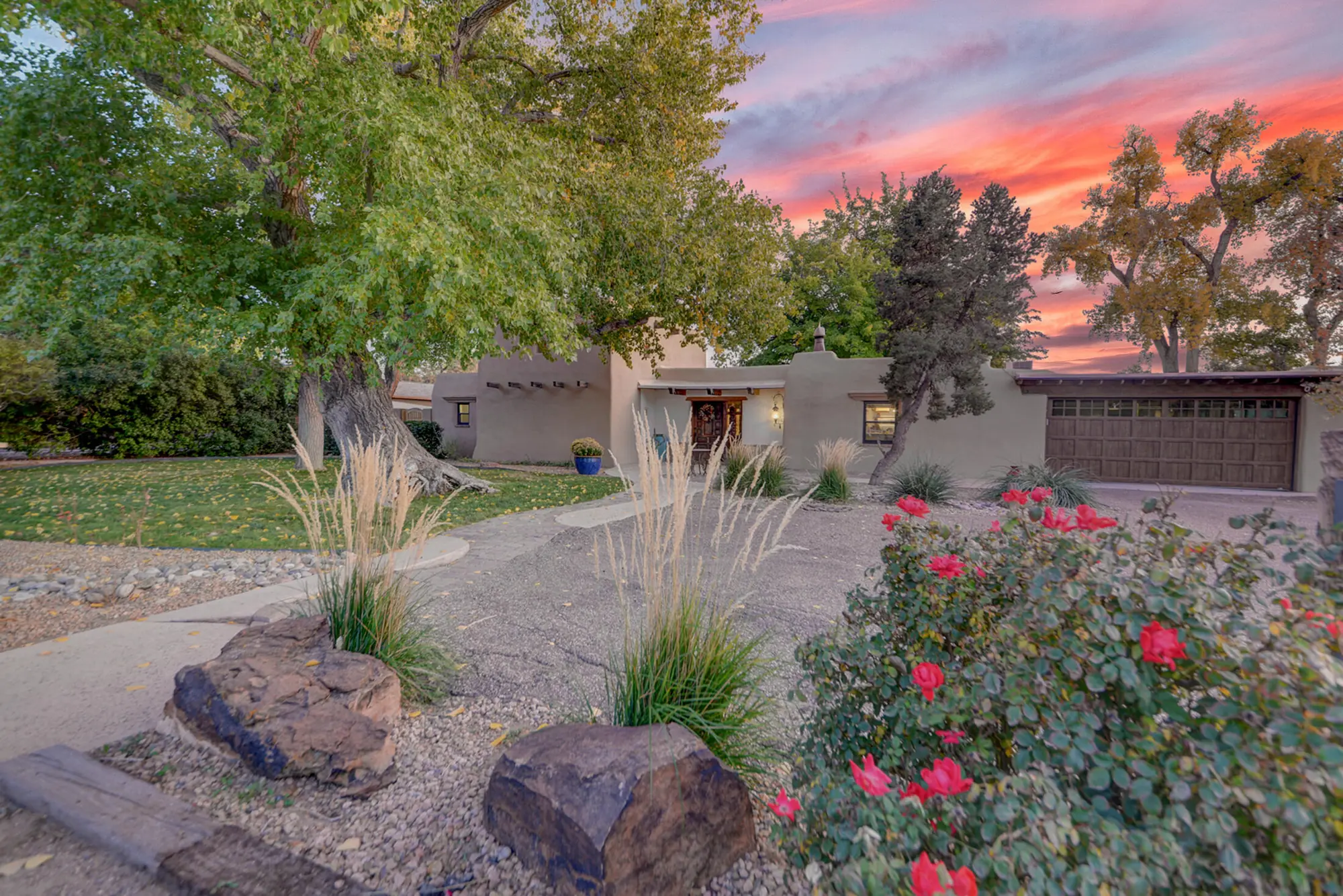 1016 Acequia Trail NW