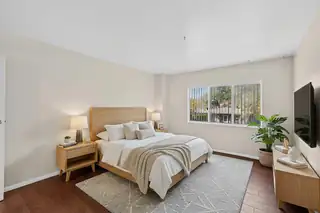 1331 Park Avenue SW UNIT 204 Bedroom