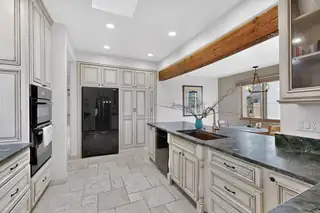 304 La Chamisal Lane NW Kitchen