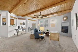 2235 Montevine Court SE Living Room