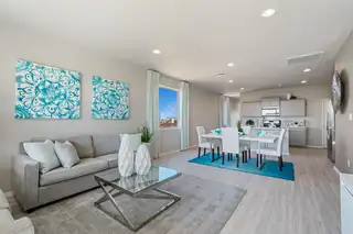 2569 Eglisfield Loop NE Living Room