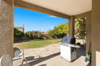 7605 Don Gaspar Drive NE Patio