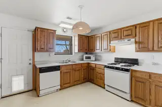 38 Sheba Place Kitchen