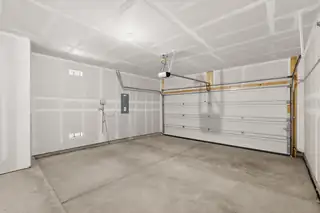 9205 Sidreaux Loop NW Garage