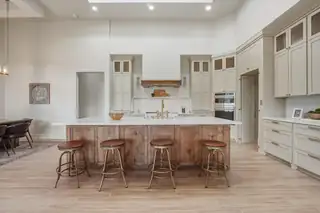 323 Purple Aster Road Kitchen