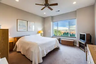 880 Jubilee Boulevard SW Bedroom