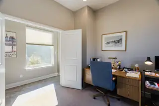 880 Jubilee Boulevard SW Home Office