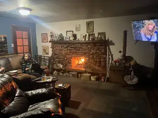 1022 Cerro Vista Road SW Living Room