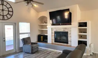 2520 48th Street NE Living Room