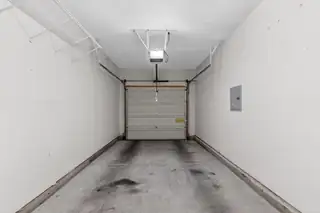 10908 Hanalei Avenue NE Garage